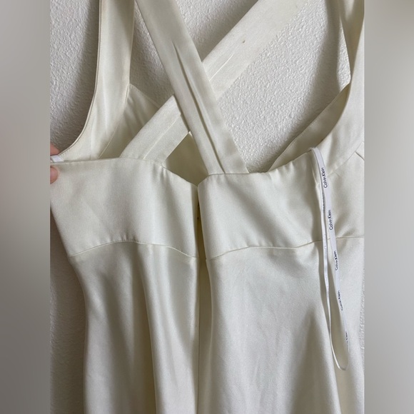 Calvin Klein Elegant Cream Sleeveless Dress - Picture 7 of 11